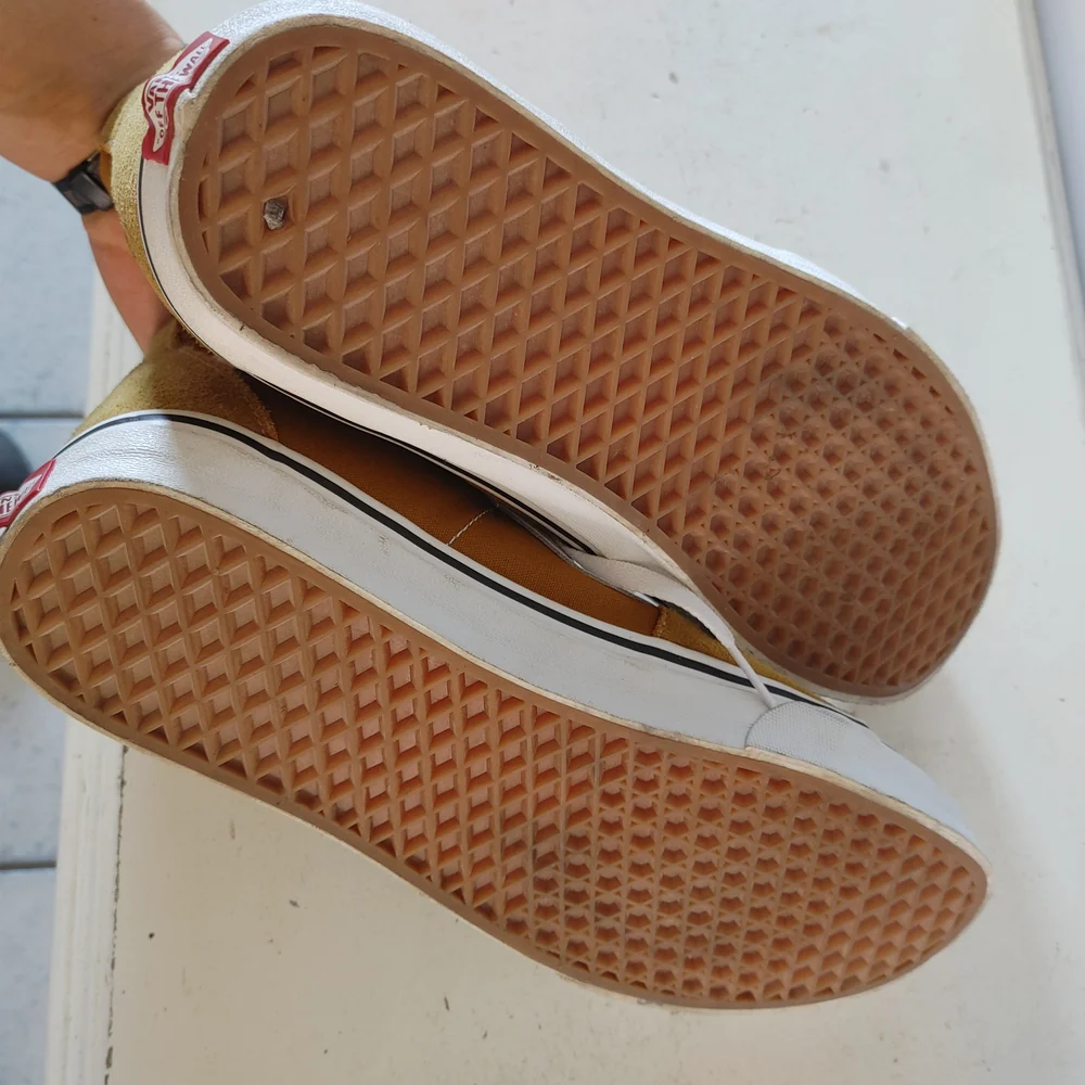 Vans Men's Brown High-Top Sneakers - Picture 2 of 3